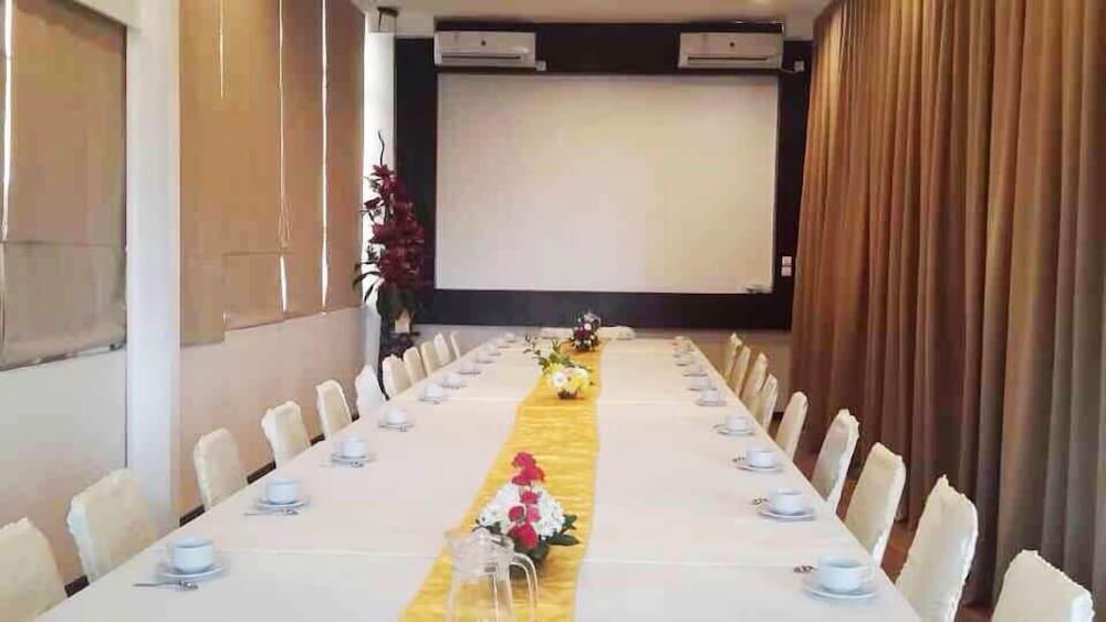 Gandhi Inn Медан Екстериор снимка